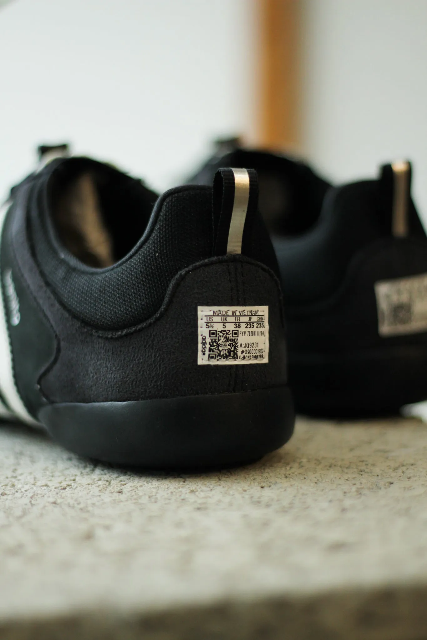 ADIDAS BALLERINA X BAD BUNNY "CORE BLACK/CHALK WHITE"