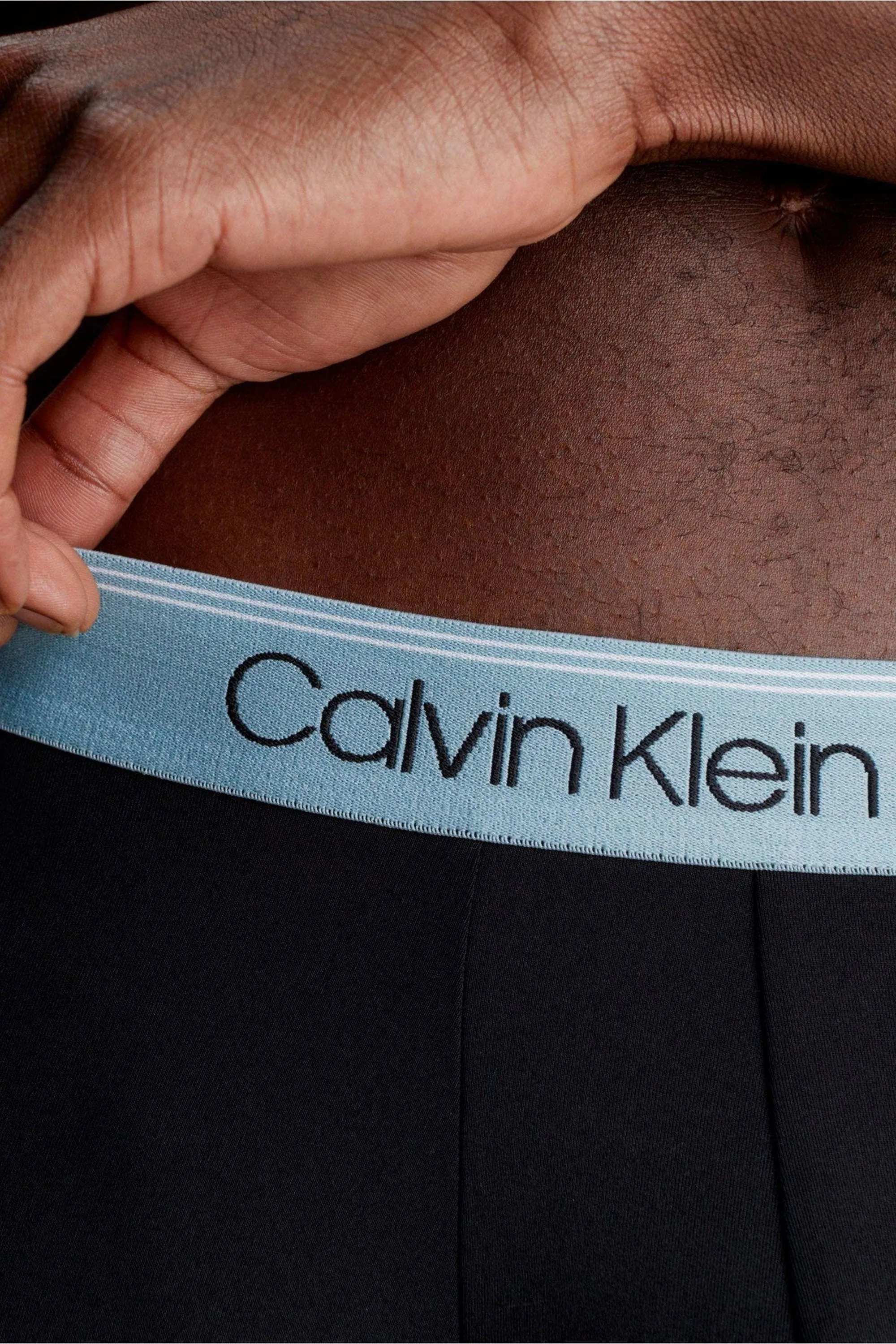 Calvin Klein Microfiber Boxer Brief B-black Aronachesapeake Bay
