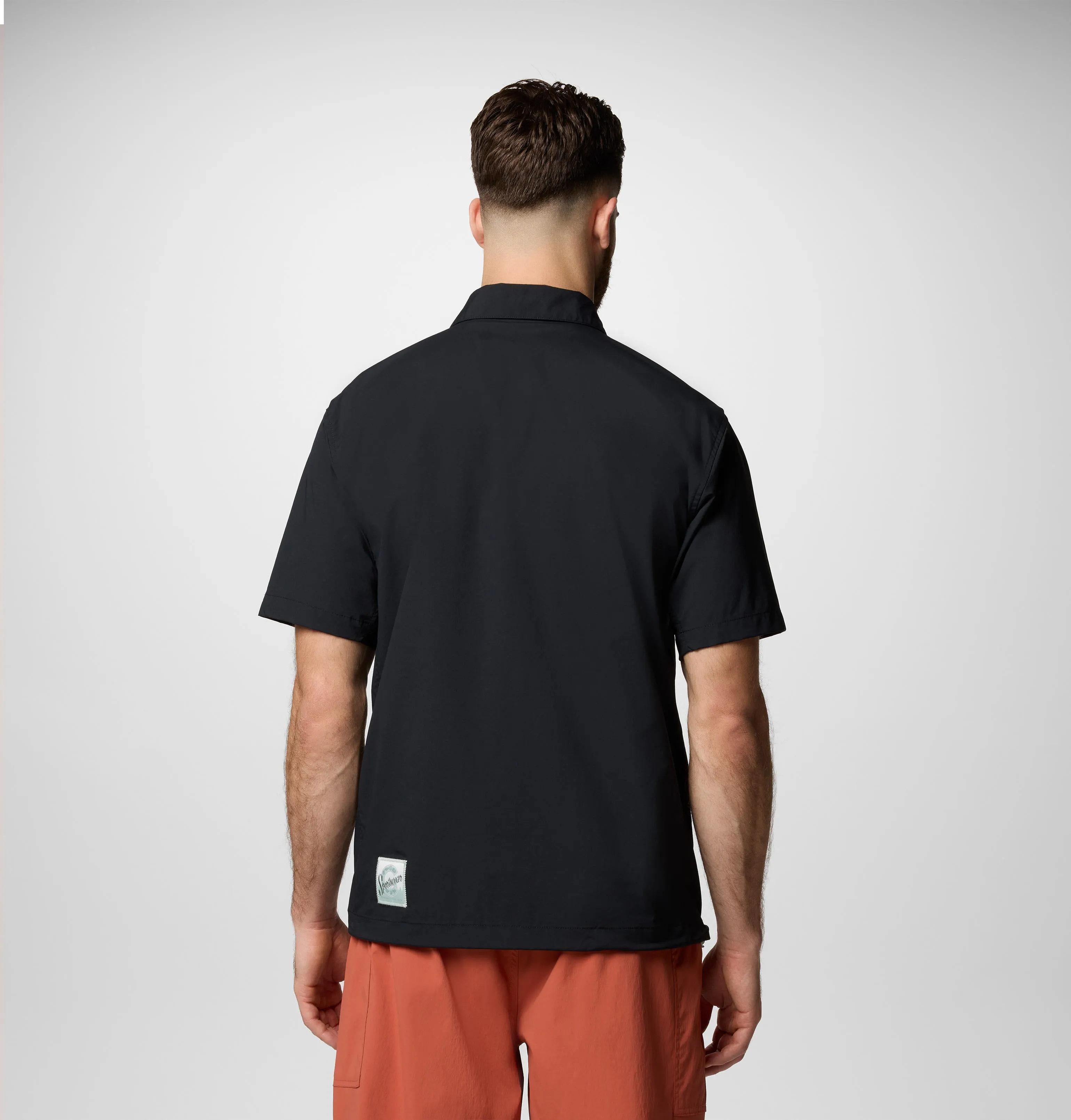 Columbia Men Black Omni-Shield Cove Beach Woven Short Sleeve Shirt