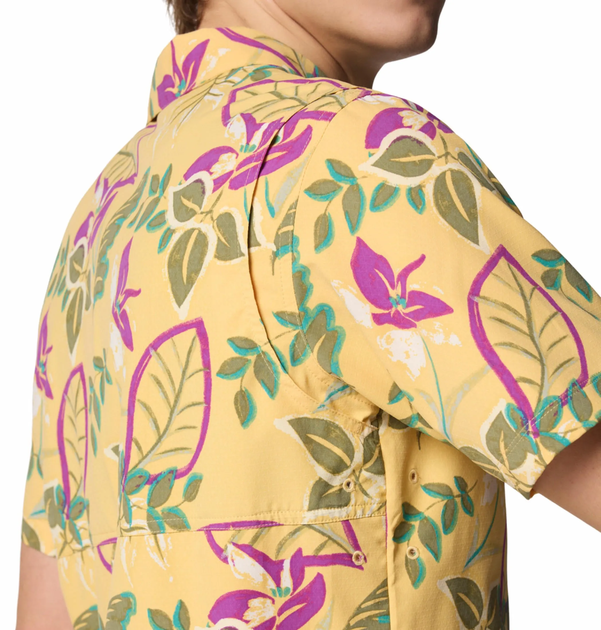 Columbia Men Yellow Omni-Shade Tech Trail Utility Printed Woven Short Sleeve Shirt