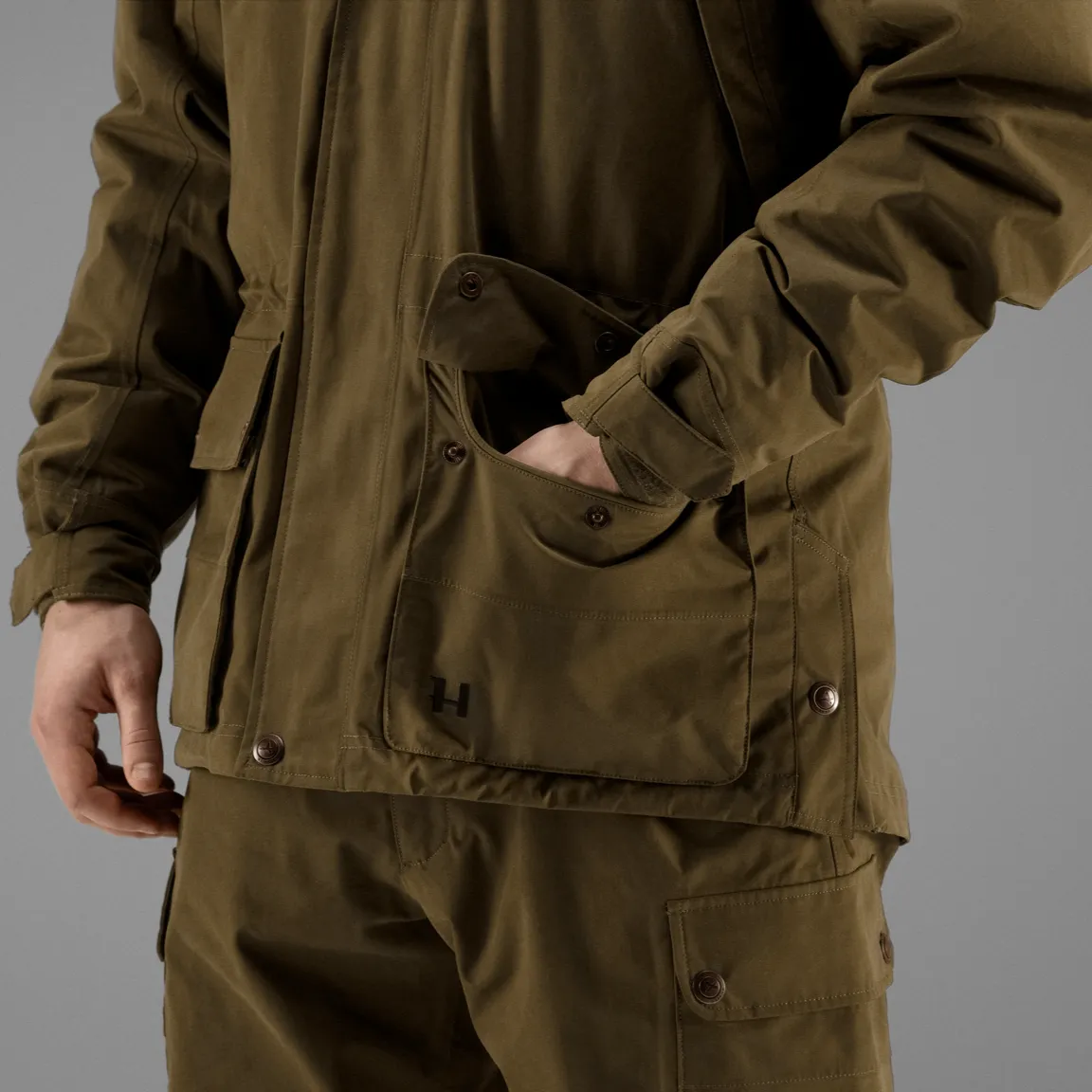 Hrkila Retrieve Shooting Jacket