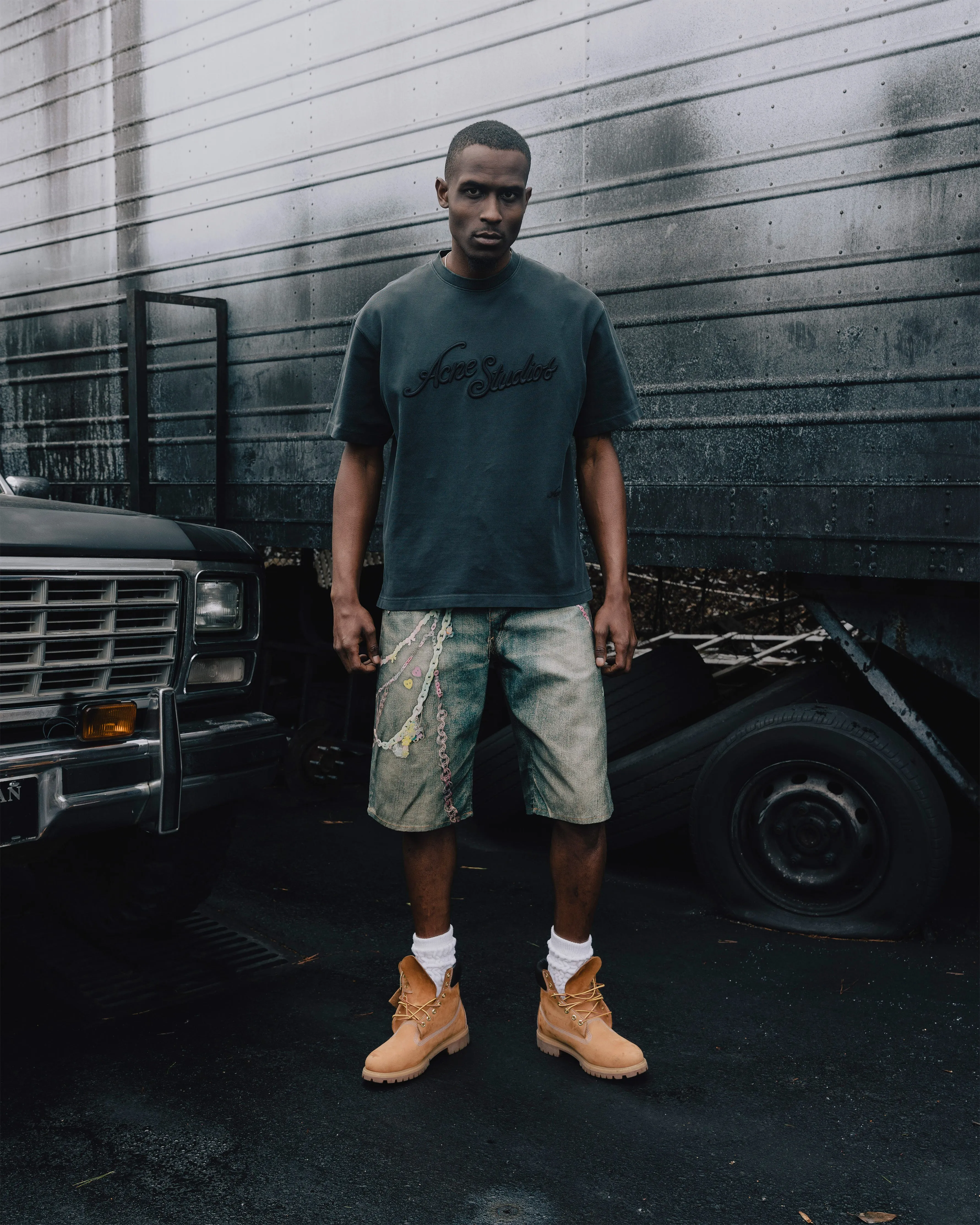 LOGO TEE