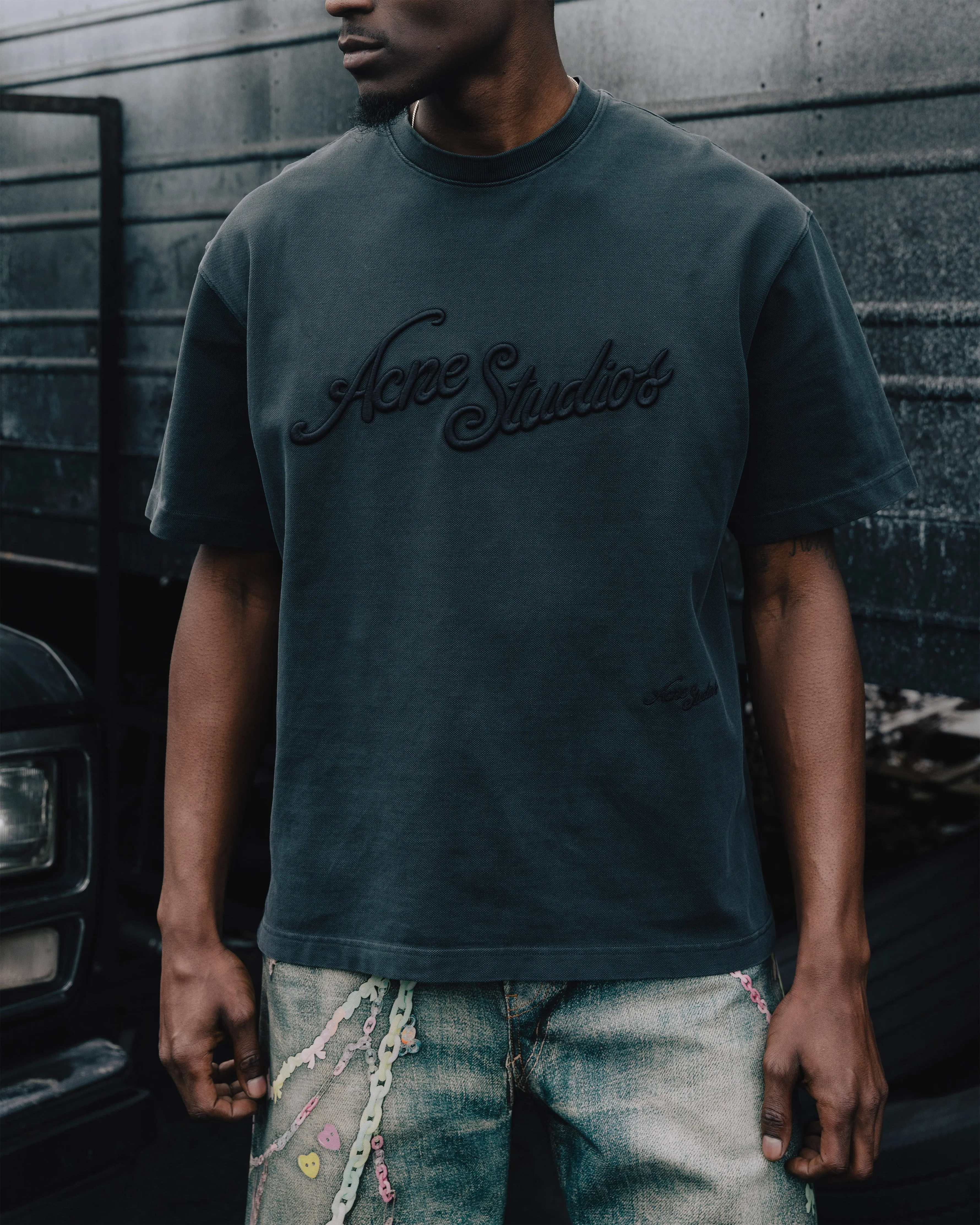LOGO TEE