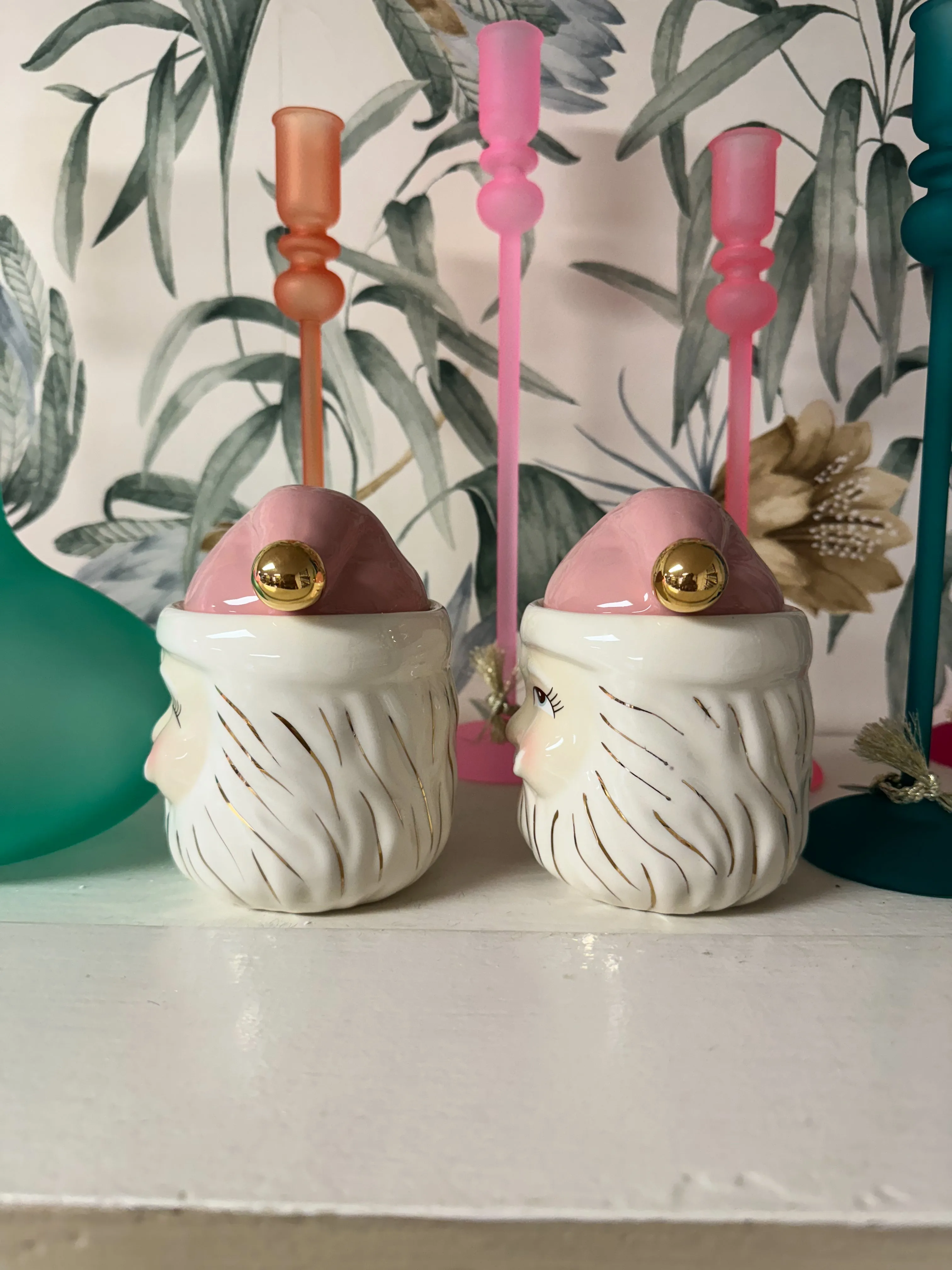 PAPA NOEL IN PINK CANDY JAR